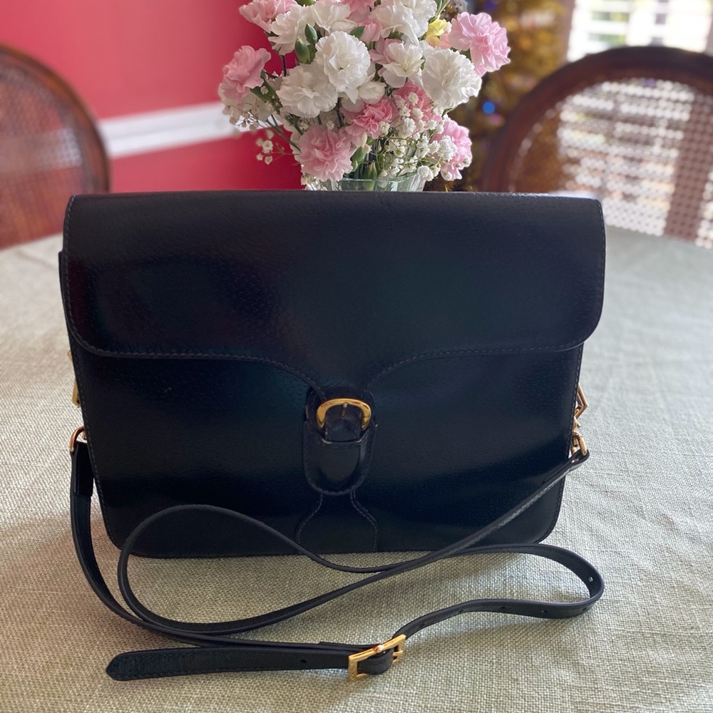Gucci Sherry Line Black Crossbody Bag with Gold Clasp - Picture 15 of 16